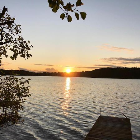 Ferienhaus Reetdach 1300Qm Privatgrundstueck Bootssteg Sauna Templin Luebbesee Uckermark Erholung Pur Seenplatte Petersdorf  Экстерьер фото