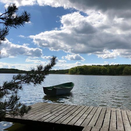 Ferienhaus Reetdach 1300Qm Privatgrundstueck Bootssteg Sauna Templin Luebbesee Uckermark Erholung Pur Seenplatte Petersdorf  Экстерьер фото